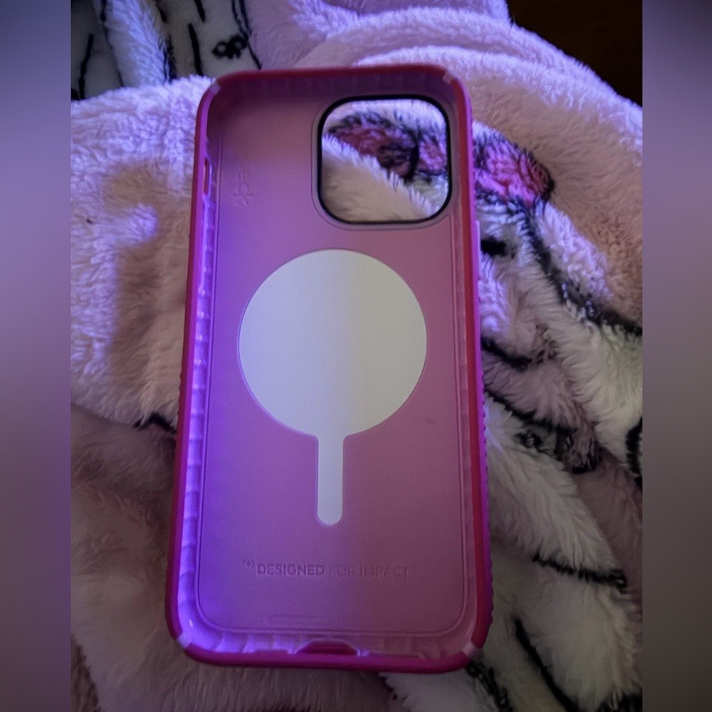 Speck Raspberry Textured Phone Case - Picture 2 of 2